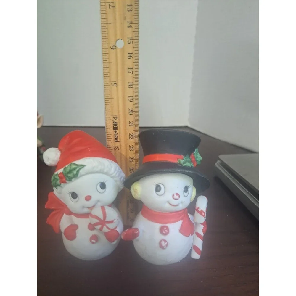 1980s Home Interior Snow Couple Figurines #5604